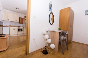 Private kitchen | Fridge, stovetop - House Vlajcevic (Okrug)