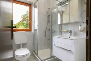 Apartment (A5) | Badezimmer