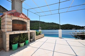 BBQ/picnic area - Apartments Slavica (Lastovo)