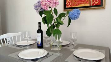 Apartment (A1) | Private kitchen | Espresso maker, fridge, oven, stovetop