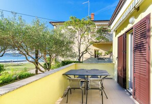 Apartment (A5) | Terrace/patio