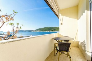 Apartment (A4) | Water view - Apartments Darko by the sea (Rab)