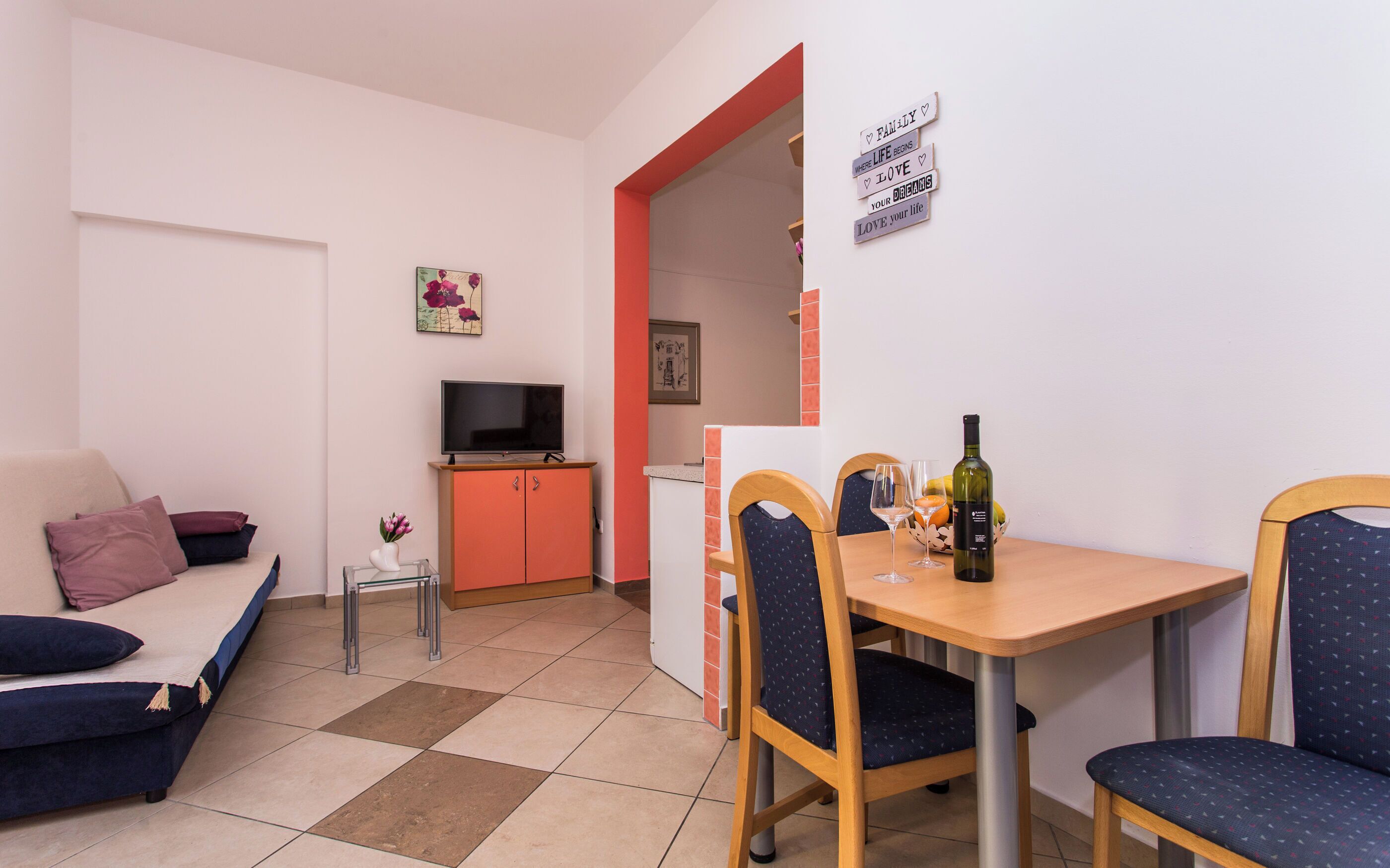 Studio (A3) | Dining