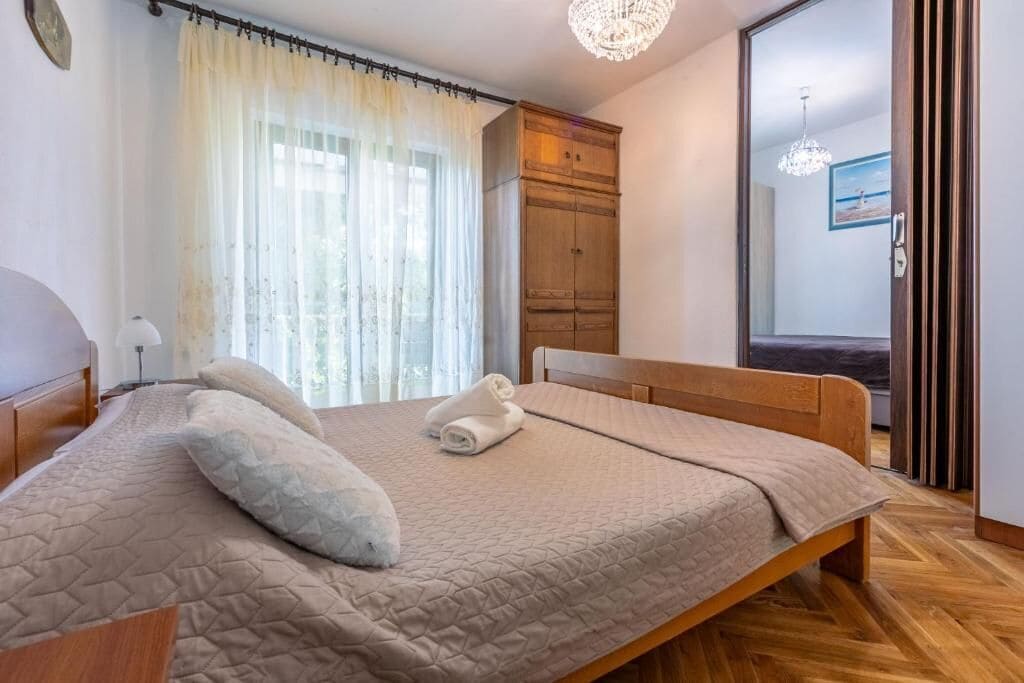 2 habitaciones, tabla de planchar con plancha y wifi gratis 