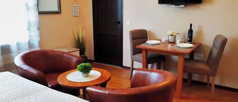 Studio (A1) | Fernseher