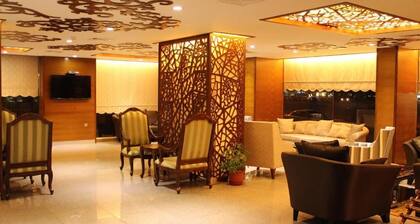 Dream Inn Hotel and Suites