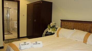 Habitación Confort con 2 camas individuales | Sábanas italianas Frette, ropa de cama de alta calidad, caja fuerte