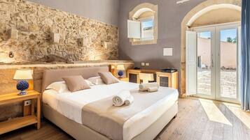 Kahden hengen comfort-huone | 1 makuuhuone, italialaiset Frette-lakanat, ylelliset vuodevaatteet