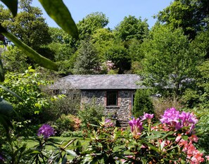 Garden - Cwm Irfon Lodge Cottages (Llanwrtyd Wells)