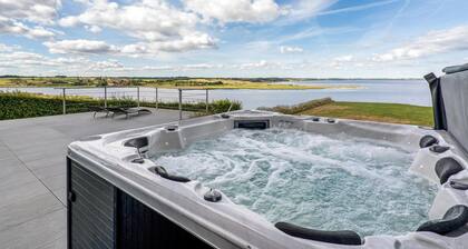 Amazing home in Løgstrup with WiFi