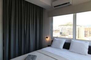 Egyptian cotton sheets, premium bedding, pillow-top beds, in-room safe