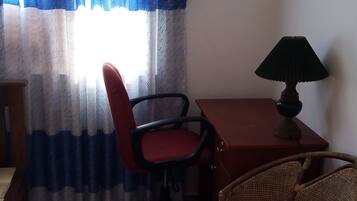 Basic Double Room, 1 Queen Bed