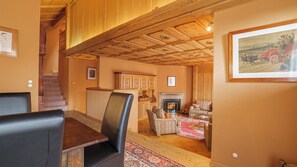 Kisseye Maitre - Four-Bedroom Apartment (top floor) | Soundproofing, travel cot, free rollaway beds, free WiFi - Chalet Kisseye by Zermatt Premium Apartments (Zermatt)