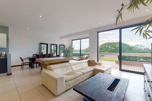 Televisión y estéreo 