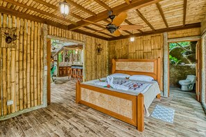 4 bedrooms, WiFi, bed sheets