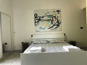 Double Room, Garden View | Langsir/tirai gelap terus, cadar katil 