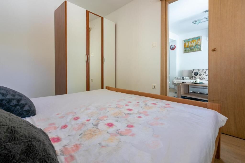Apartment (A1) | 1 Schlafzimmer, Bügeleisen/Bügelbrett, kostenloses WLAN, Bettwäsche
