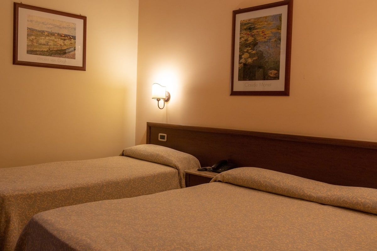 Minibar, in-room safe, desk, soundproofing