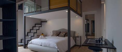 Chambre Quadruple Confort | Coffres-forts dans les chambres, décoration personnalisée