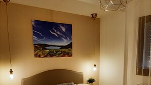 Comfort Room | Premium bedding, down comforters, memory foam beds, desk - La Casa Di Pinocchio (Enna)