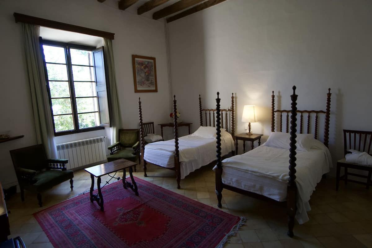 Standard Double Room | Minibar, desk, blackout curtains, rollaway beds