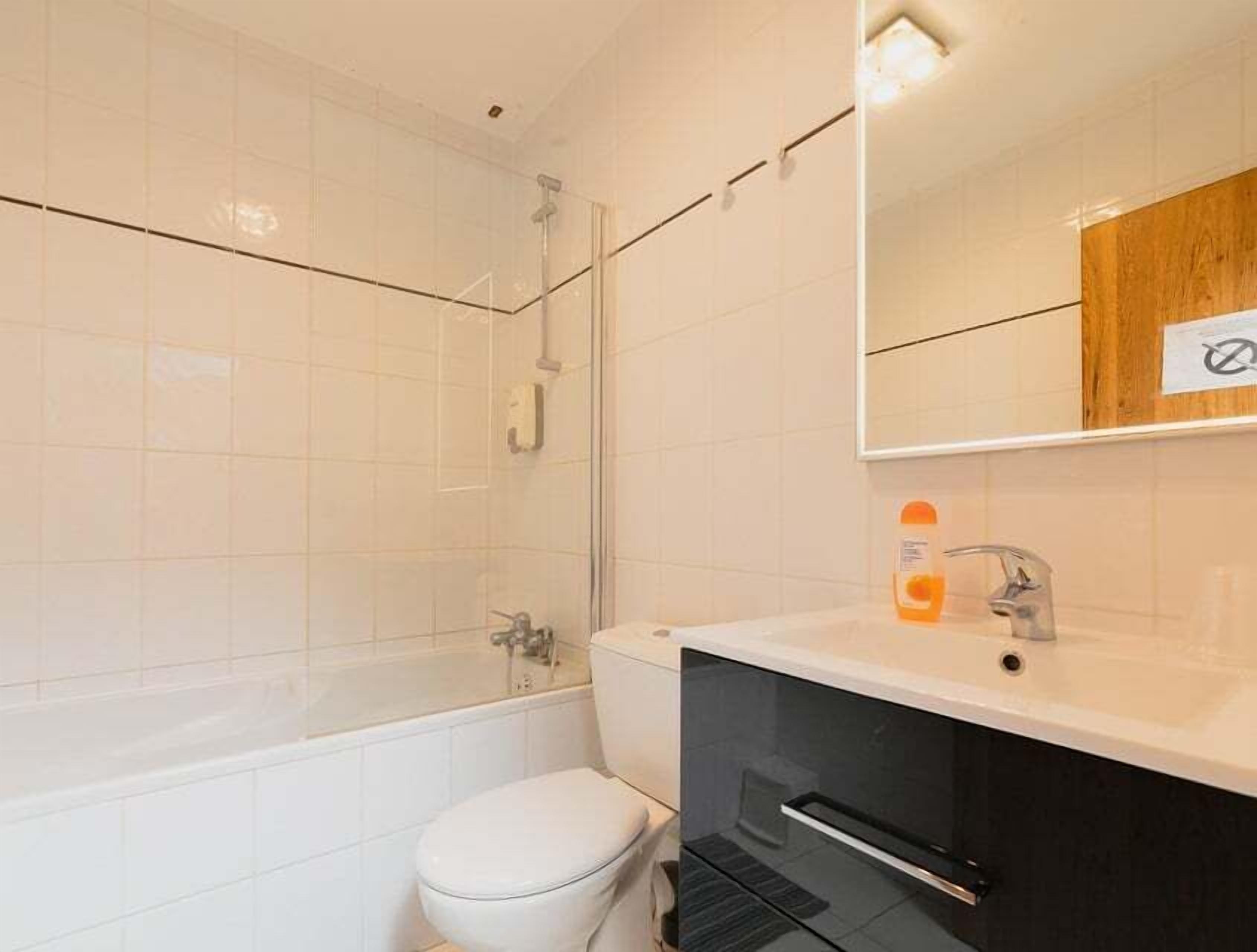 family room | bathroom | towels