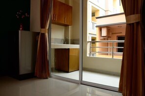 Standard Double Room | Balcony - BB Residence (Pattaya)