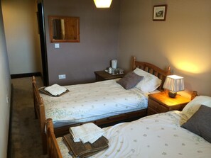 Free WiFi, bed sheets - Stone Cottage (Newcastle-upon-Tyne)