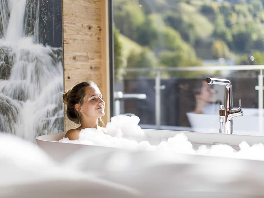 Literie hypoallergénique, coffres-forts dans les chambres