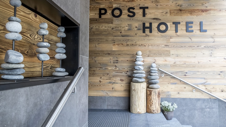 Post Hotel