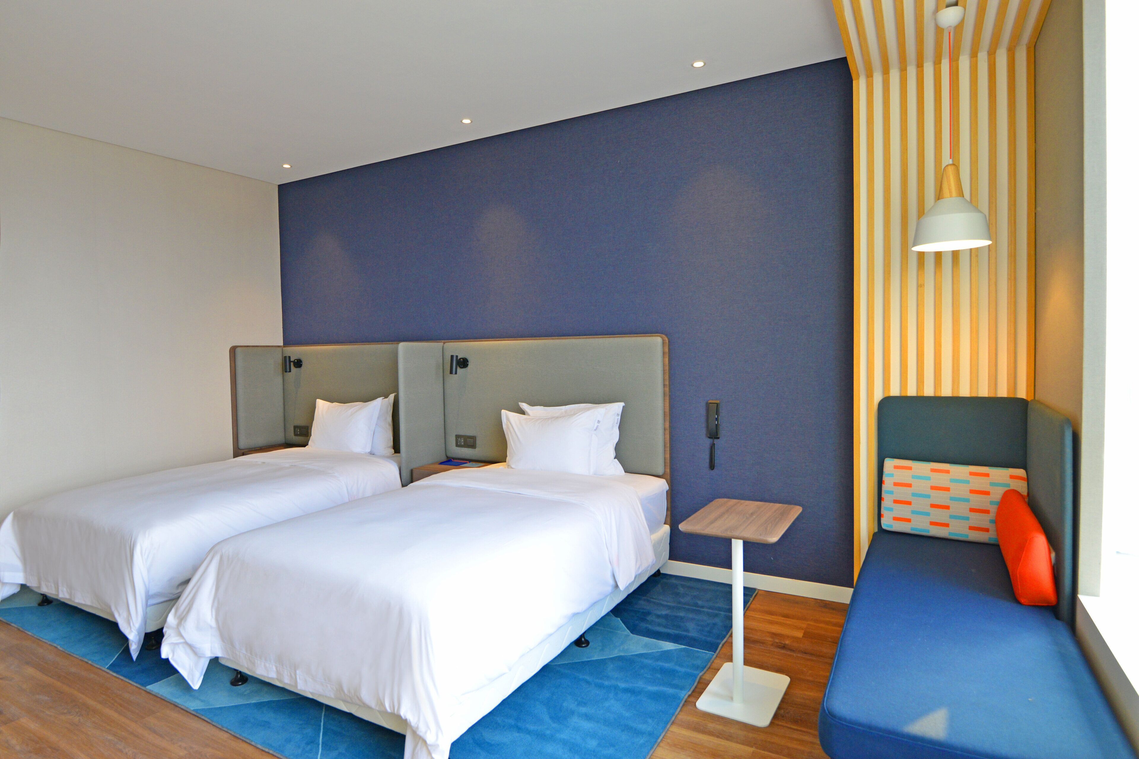 Standard Room, 2 Single Beds | In-room safe, soundproofing, iron/ironing board, free WiFi