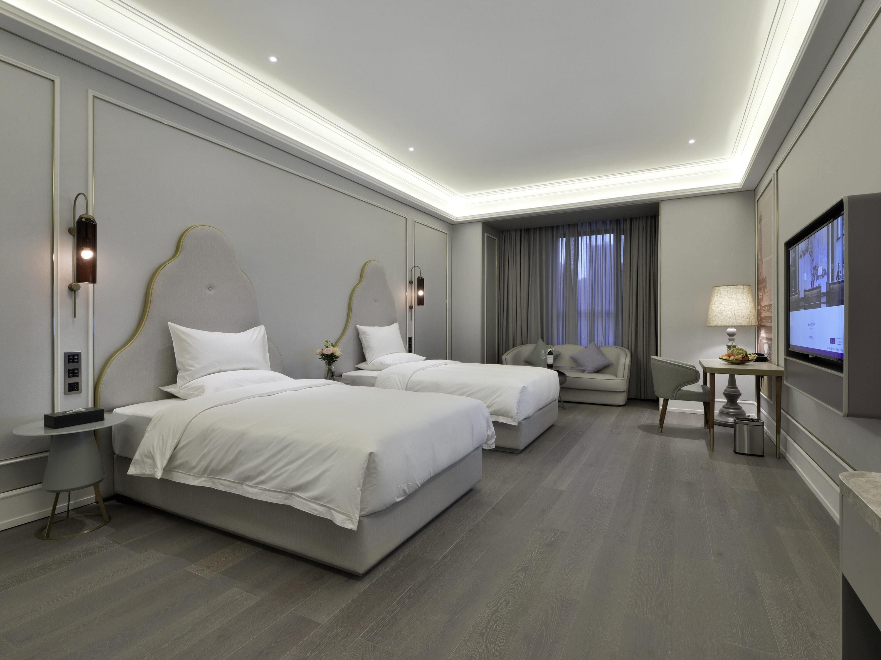 Superior Room, 2 Twin Beds | Free minibar, in-room safe, desk, blackout drapes