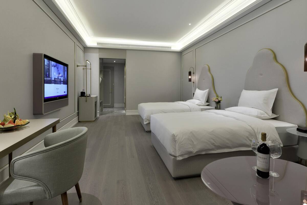 Privilege, Habitación, 2 camas individuales | Minibar con artículos gratuitos, caja fuerte, escritorio