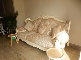 Área de estar no saguão