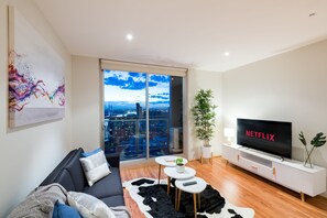Apartment, 1 Bedroom | Living room