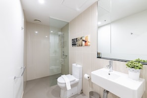Apartment, 2 Bedrooms | Bathroom