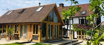 Heathrow Cottages B&B