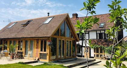 Heathrow Cottages B&B