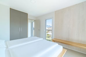 1 chambre, coffres-forts dans les chambres, fer et planche à repasser