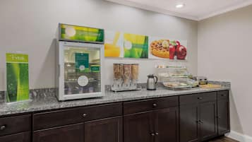 Free daily continental breakfast