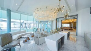 Lobby-lounge