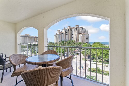 Top Floor Condo, Steps Away From J.W. Marriott and Beach Access!