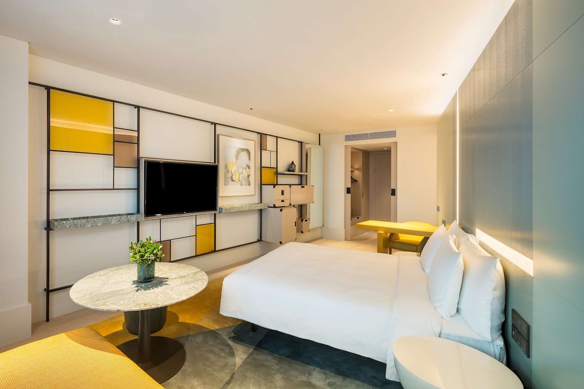 Deluxe Room, 1 King Bed