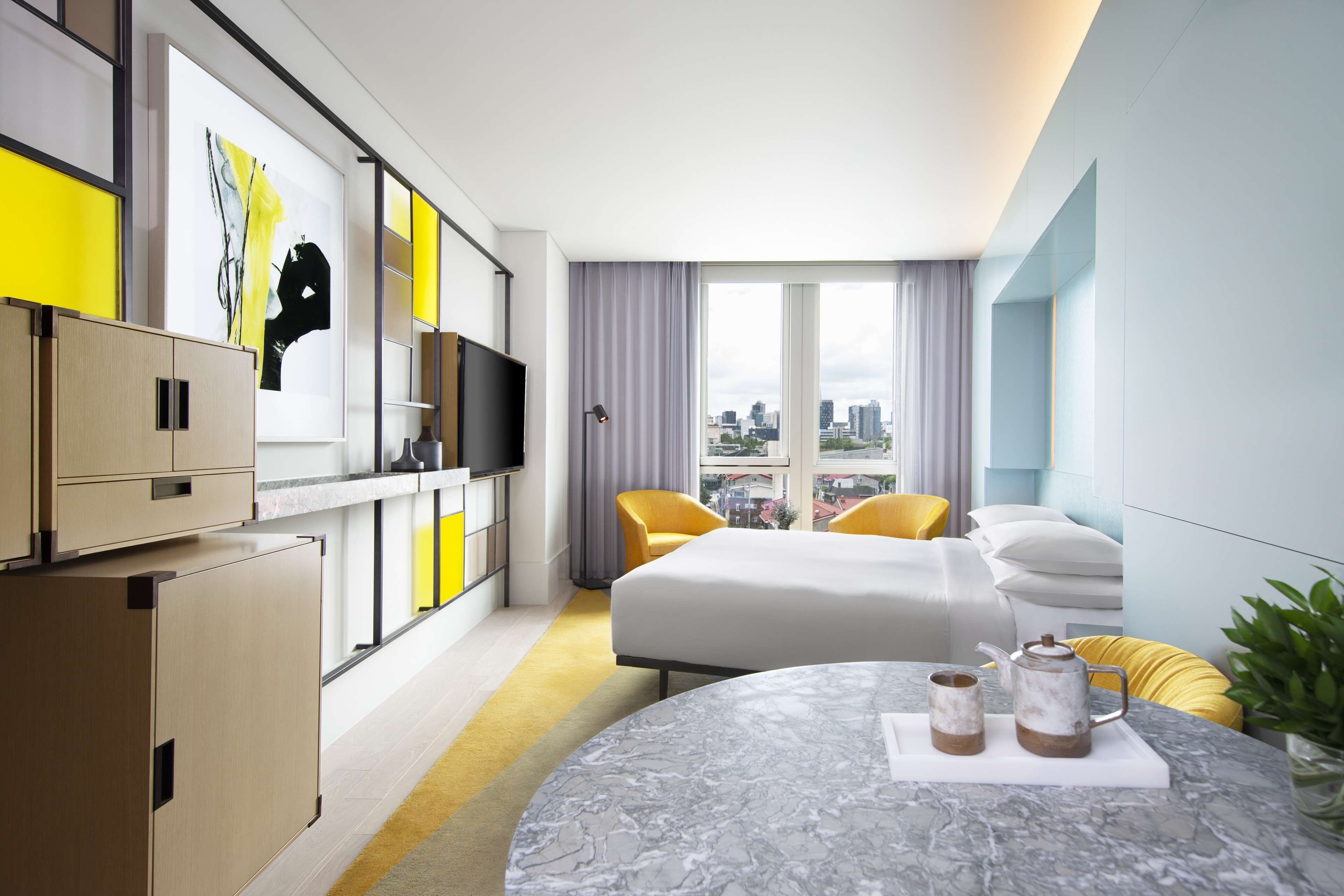 1 bedroom, hypo-allergenic bedding, free minibar items, in-room safe