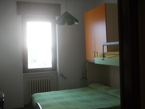 4 Schlafzimmer, Bügeleisen/Bügelbrett, WLAN