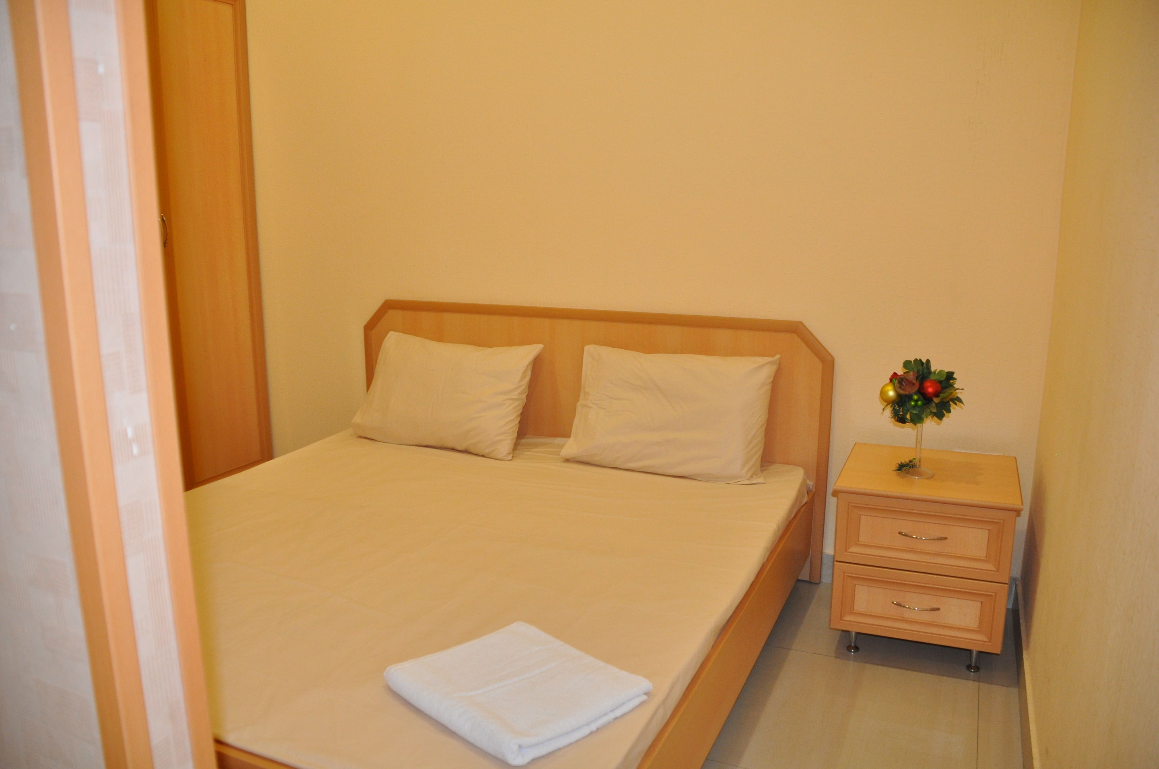 basic apartment | blackout curtains, soundproofing, iron/ironing board, free wifi