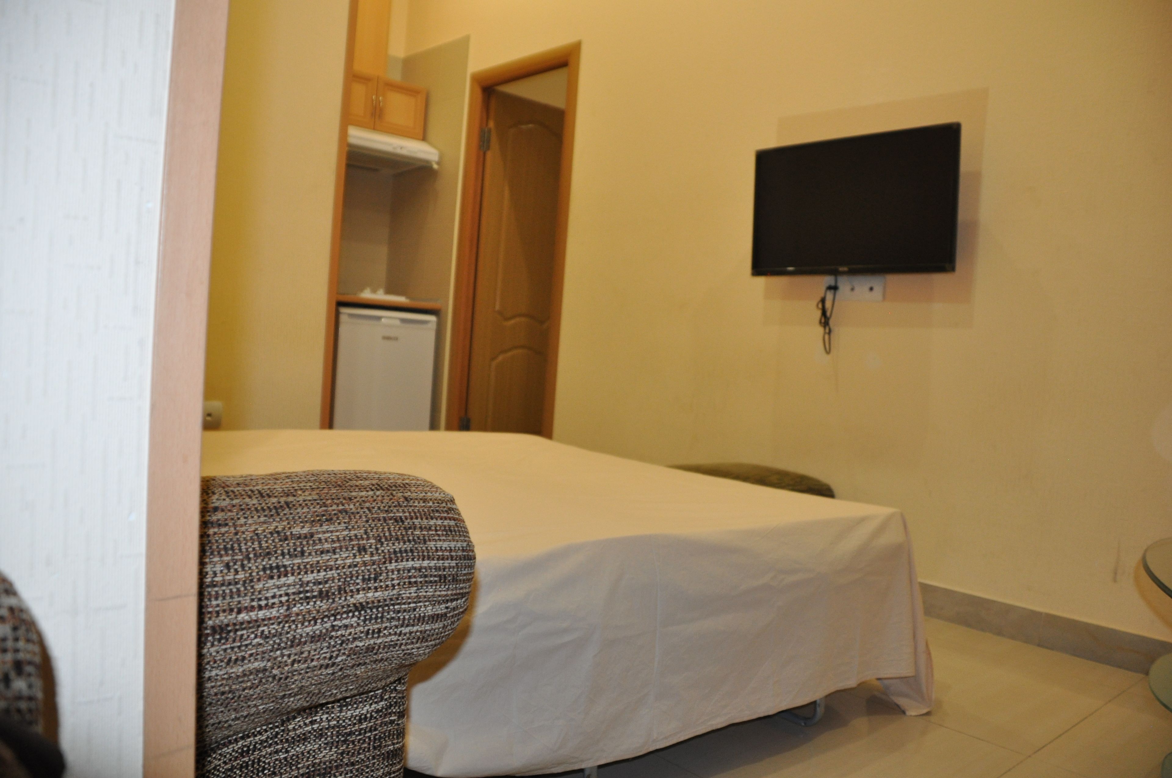 basic apartment | blackout curtains, soundproofing, iron/ironing board, free wifi