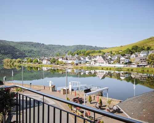 Mit Balkon und Moselblick an der Moselpromenade und am Moselsteig gelegen