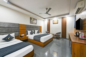 패밀리 트리플룸 | 이집트산 면 시트, 고급 침구, 오리/거위털 이불, 셀렉트 컴포트 침대