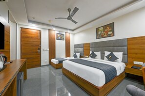 Family Triple Room | Bathroom -  Hotel Smart by Kelvish Hotel (New Delhi)